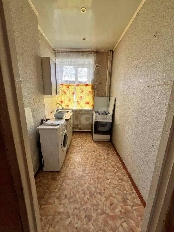 3-комн квартира улица Бабушкина, 48