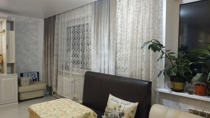 4-комн квартира Молодёжная улица, 2