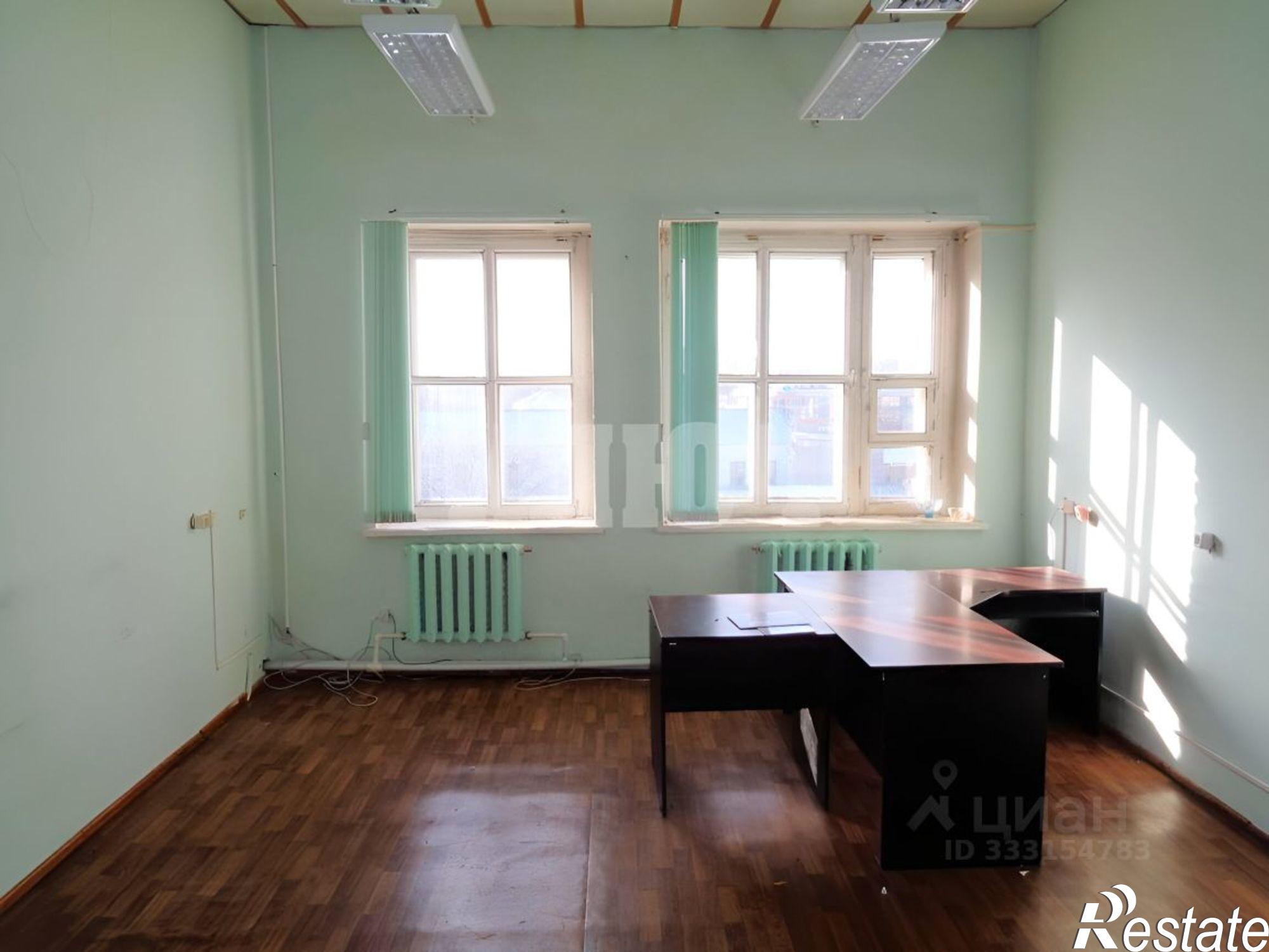 Купить ОСЗ, отдельно стоящее здание за 12 200 800 рублей на ул Школьная, 1
