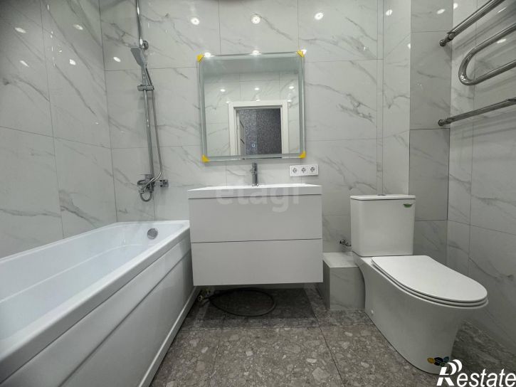 2-комн квартира Октябрьская улица, 1